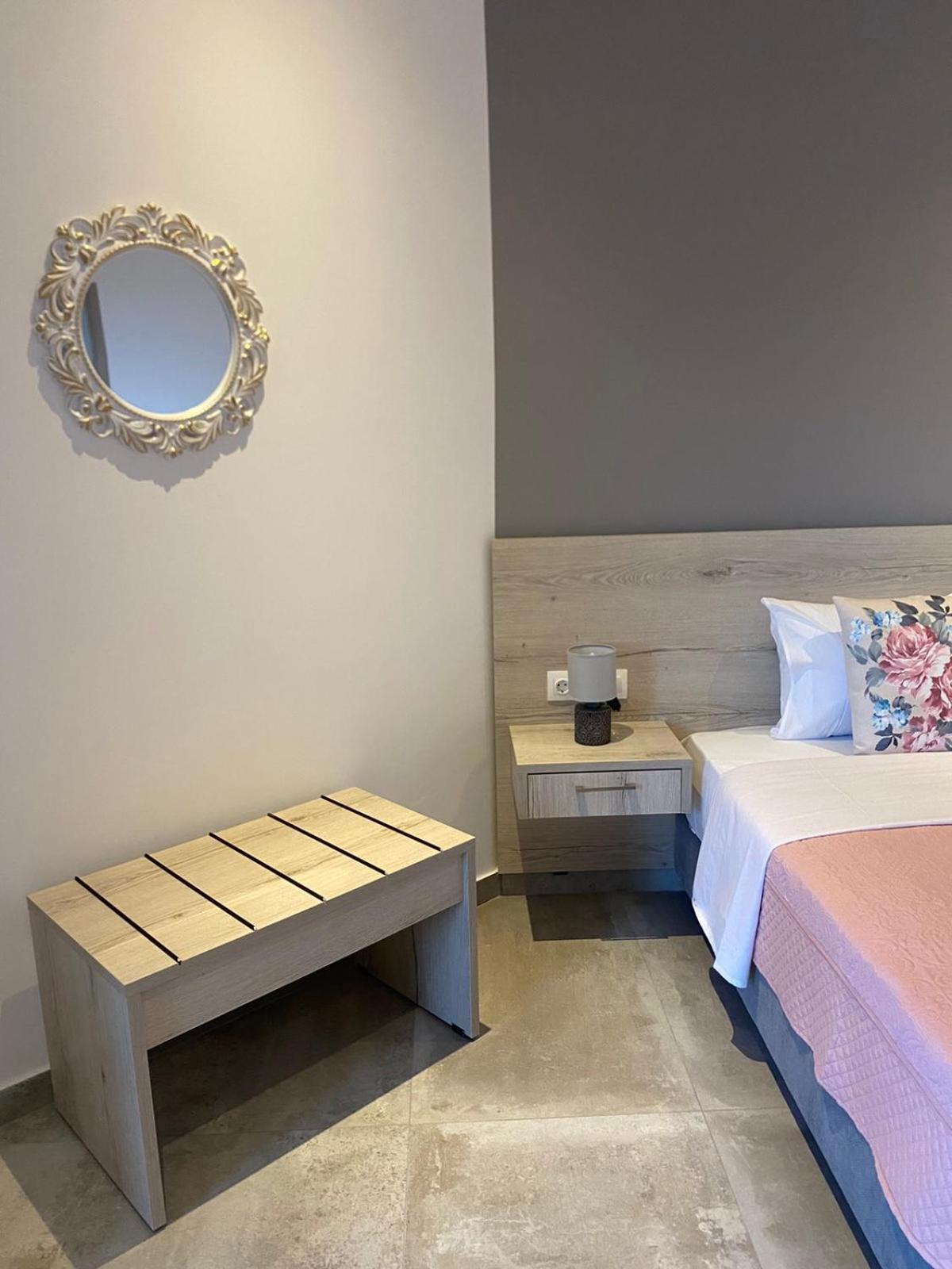 Soula Apartments & Studios Палеохора Экстерьер фото