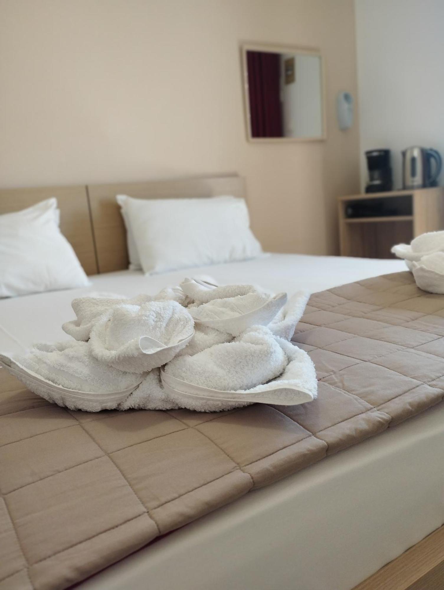 Soula Apartments & Studios Палеохора Экстерьер фото